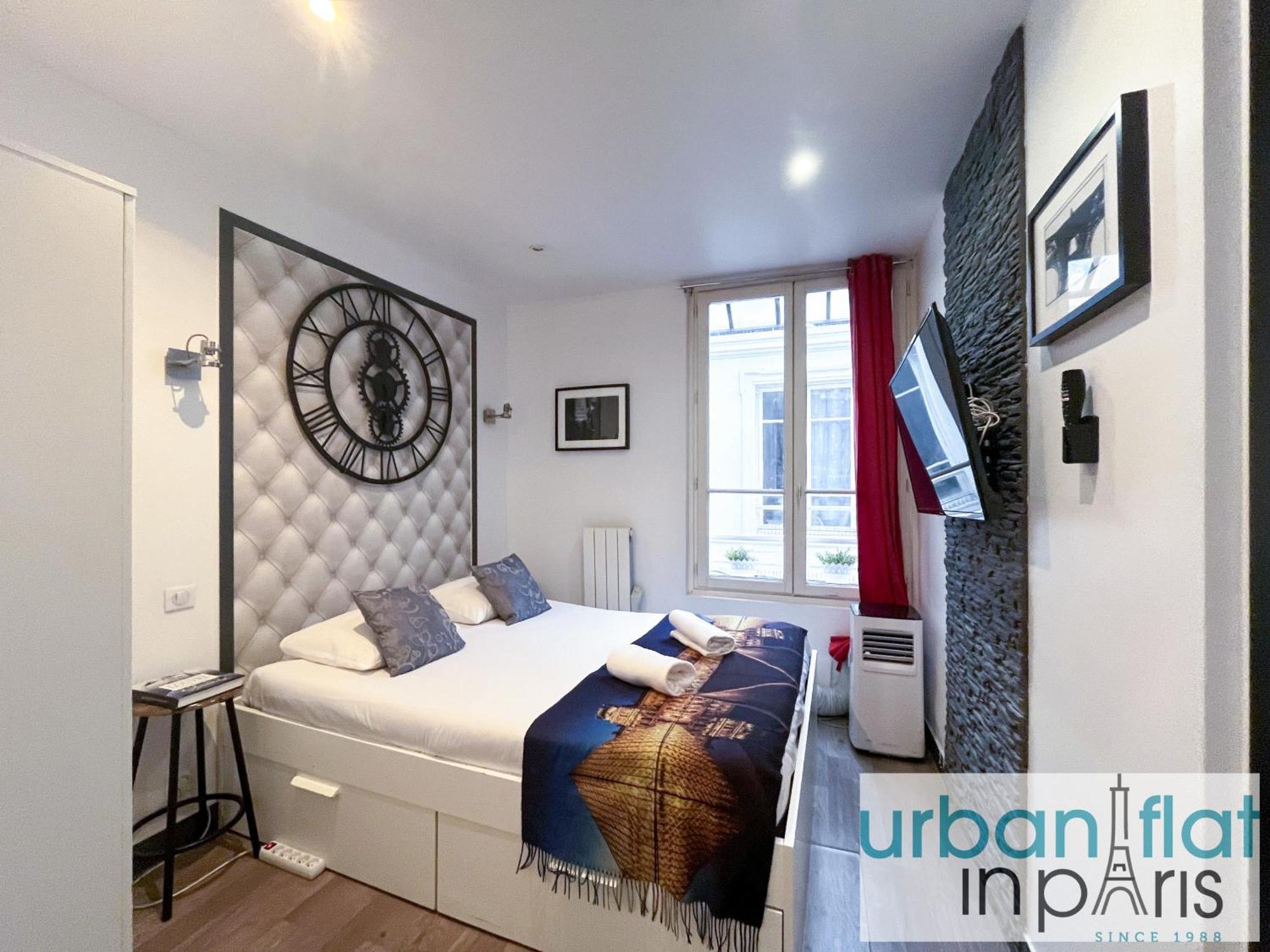 Apartment 21 B - Chaplin *