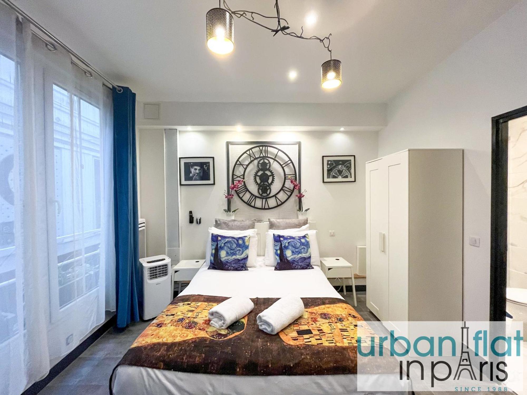 Apartment 21 B - Chaplin *